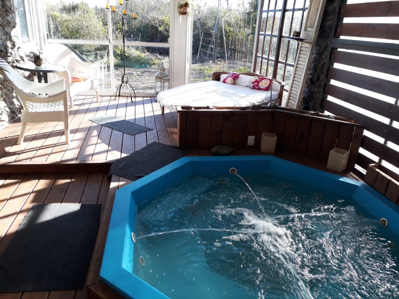 Escapada de relax a Colonia disfrutando del jacuzzi y piscinas de este bucólico alojamiento rural1